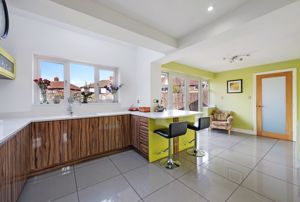 Kitchen- click for photo gallery